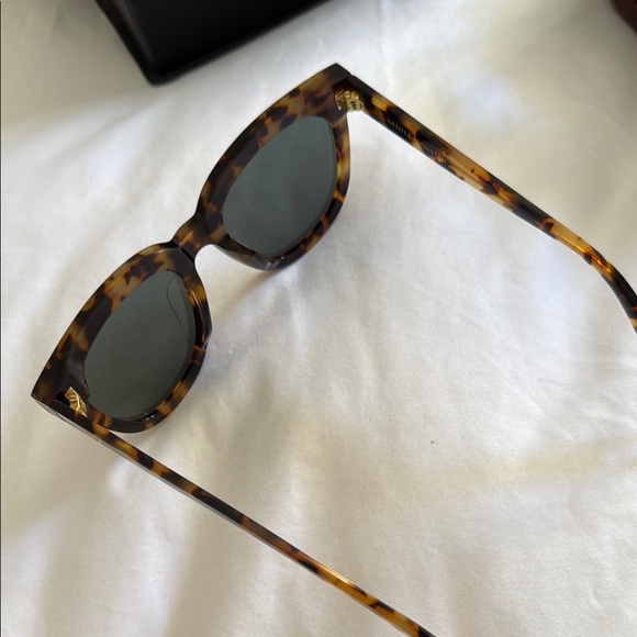 Gentle Monster Brown Sunglasses Oversized Tortoiseshell Design main image 4